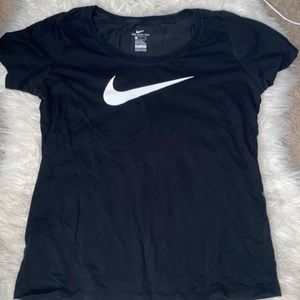 Women’s Nike t shirt medium